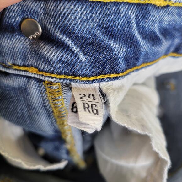 GAP Light Wash Straight Leg Ripped Holes Jeans, 24/00 - Picture 4 of 9